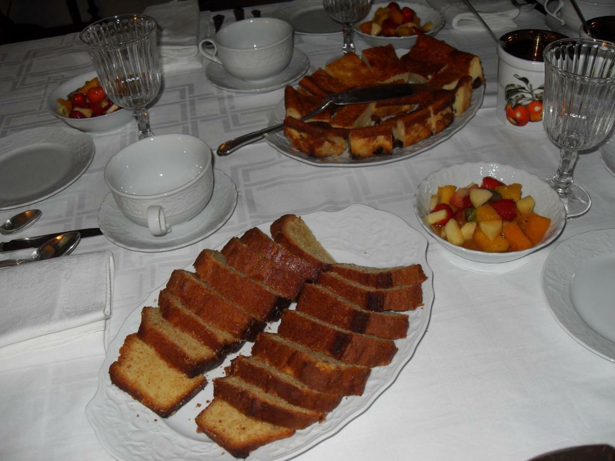Bed and Breakfast Les Goubelins à La Lande-d'Airou Extérieur photo